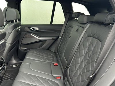 2025 BMW X5 M60i
