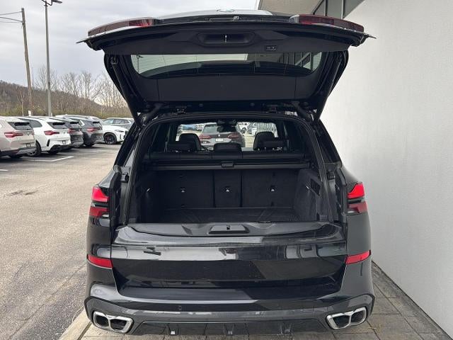 2025 BMW X5 M60i