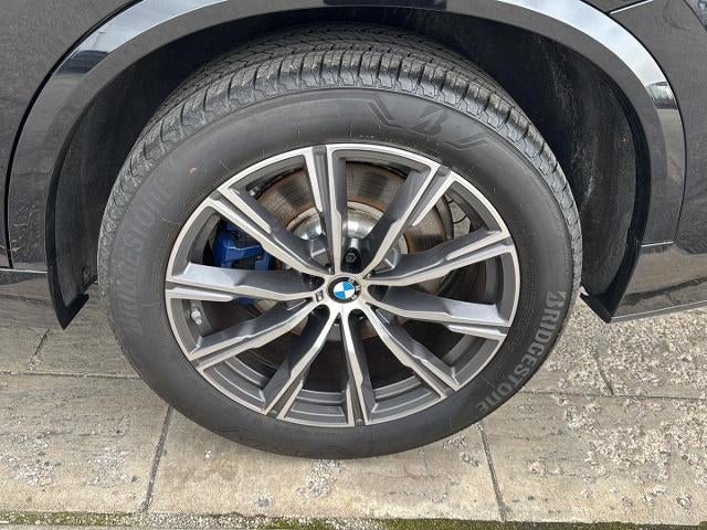 2025 BMW X5 M60i