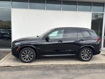 2025 BMW X5 M60i