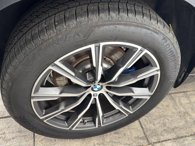 2025 BMW X5 M60i
