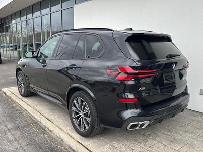 2025 BMW X5 M60i