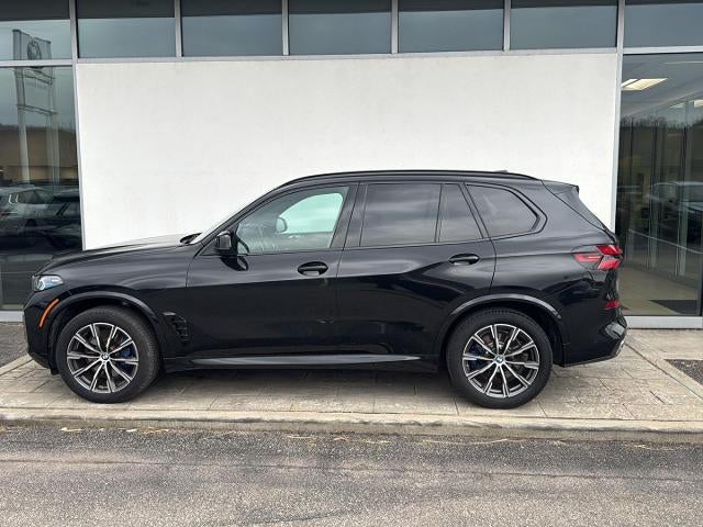 2025 BMW X5 M60i