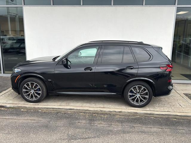 2025 BMW X5 M60i