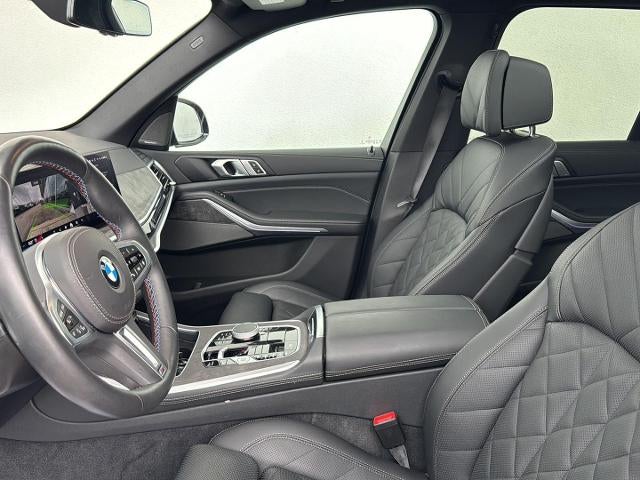 2025 BMW X5 M60i