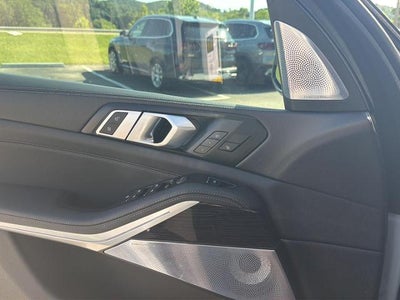 2024 BMW X5 M60i