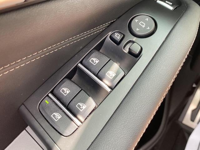 2024 BMW X5 M60i