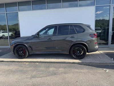 2024 BMW X5 M60i