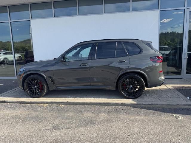 2024 BMW X5 M60i