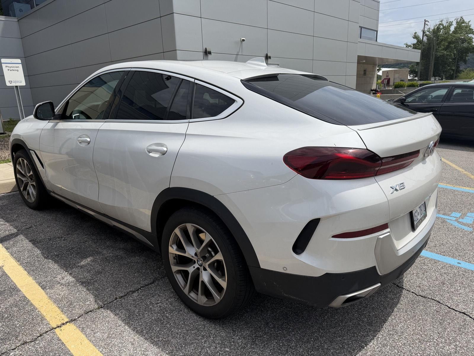 2023 BMW X6 xDrive40i