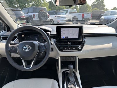 2024 Toyota Corolla Cross LE