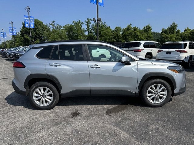 2024 Toyota Corolla Cross LE
