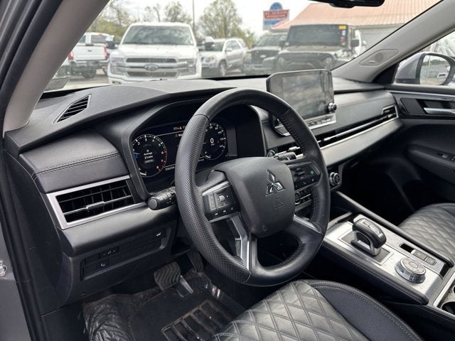 2023 Mitsubishi Outlander SEL