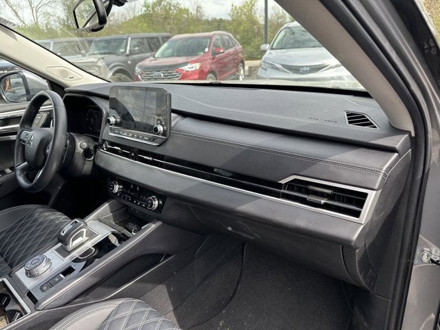 2023 Mitsubishi Outlander SEL