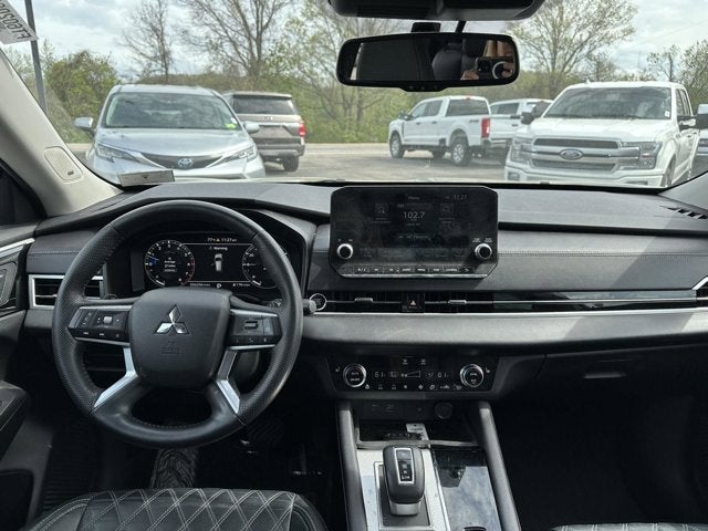 2023 Mitsubishi Outlander SEL