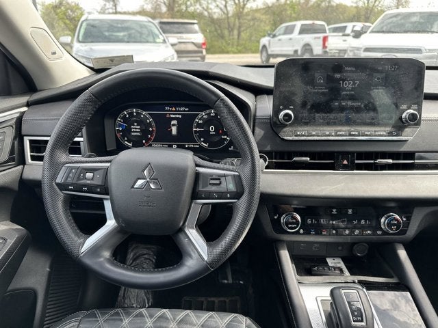 2023 Mitsubishi Outlander SEL