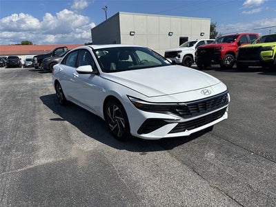 2025 Hyundai Elantra SEL Convenience