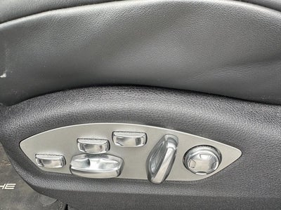 2025 Porsche Macan T