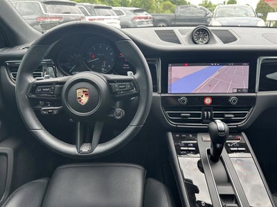 2025 Porsche Macan T