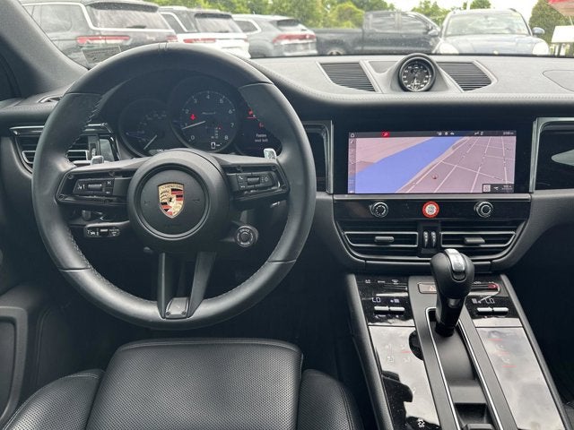 2025 Porsche Macan T