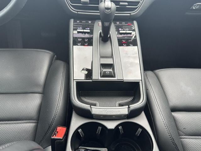 2025 Porsche Macan T