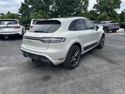 2025 Porsche Macan T