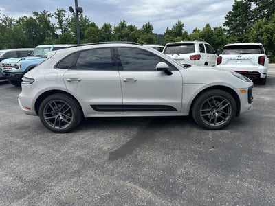 2025 Porsche Macan T