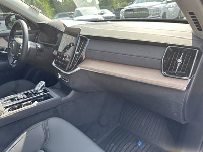 2026 Volvo XC90 Plus