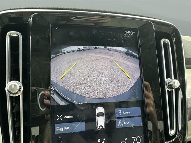 2021 Volvo XC40 T5 Momentum
