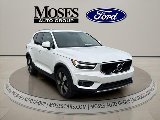 2021 Volvo XC40 T5 Momentum