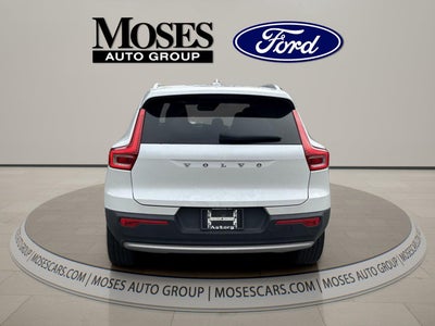 2021 Volvo XC40 T5 Momentum