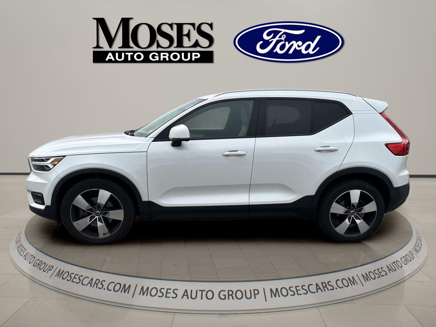 2021 Volvo XC40 T5 Momentum