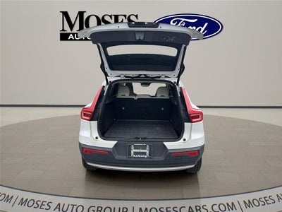 2021 Volvo XC40 T5 Momentum