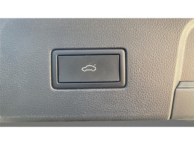 2024 Volkswagen Atlas 2.0T Peak Edition SE w/Technology