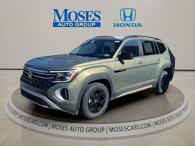 2024 Volkswagen Atlas 2.0T Peak Edition SE w/Technology