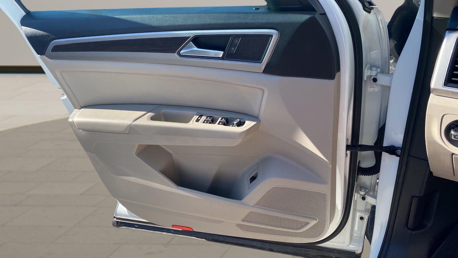 2019 Volkswagen Atlas 3.6L V6 SEL R-Line