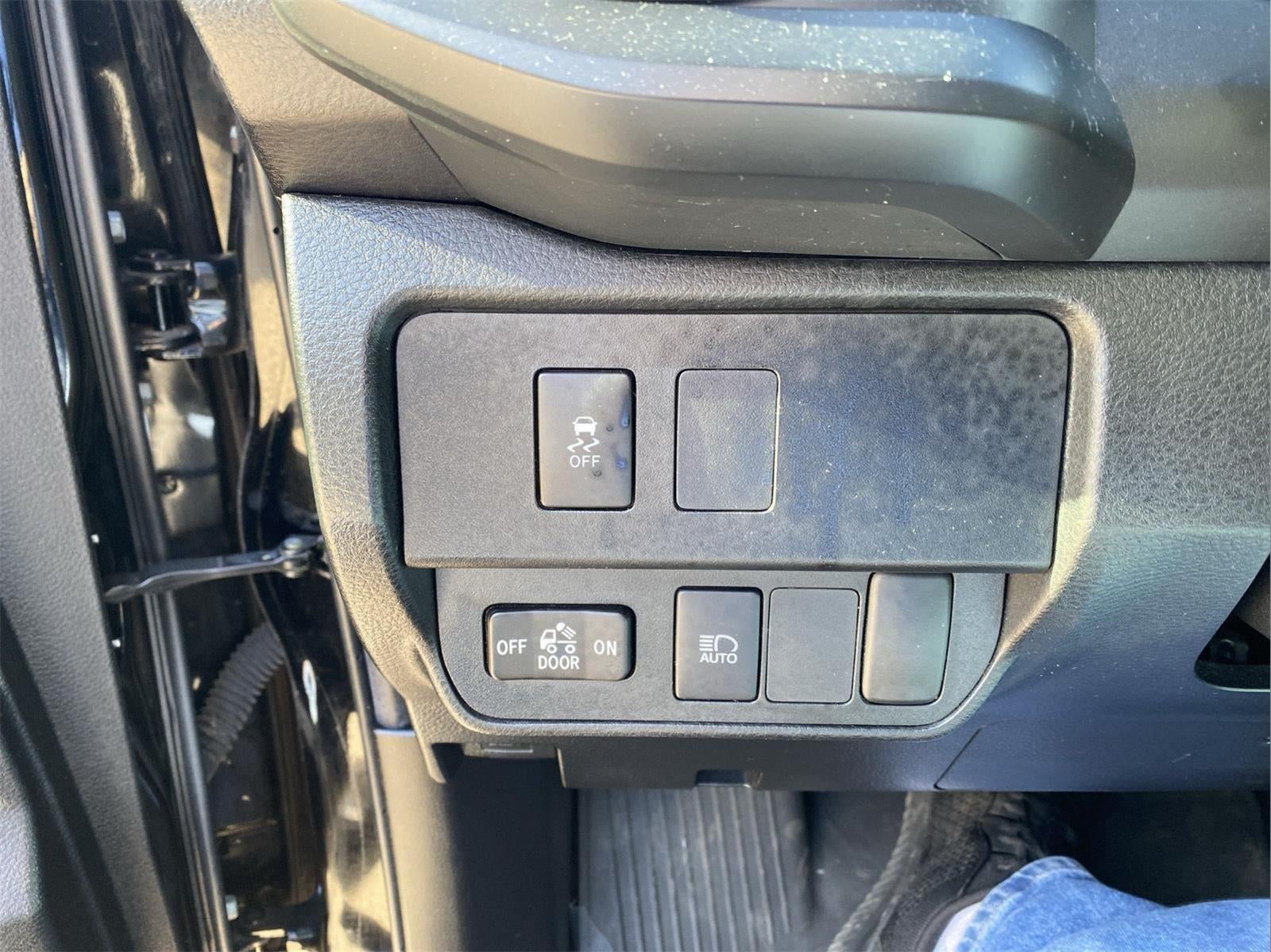 2022 Toyota Tacoma SR V6