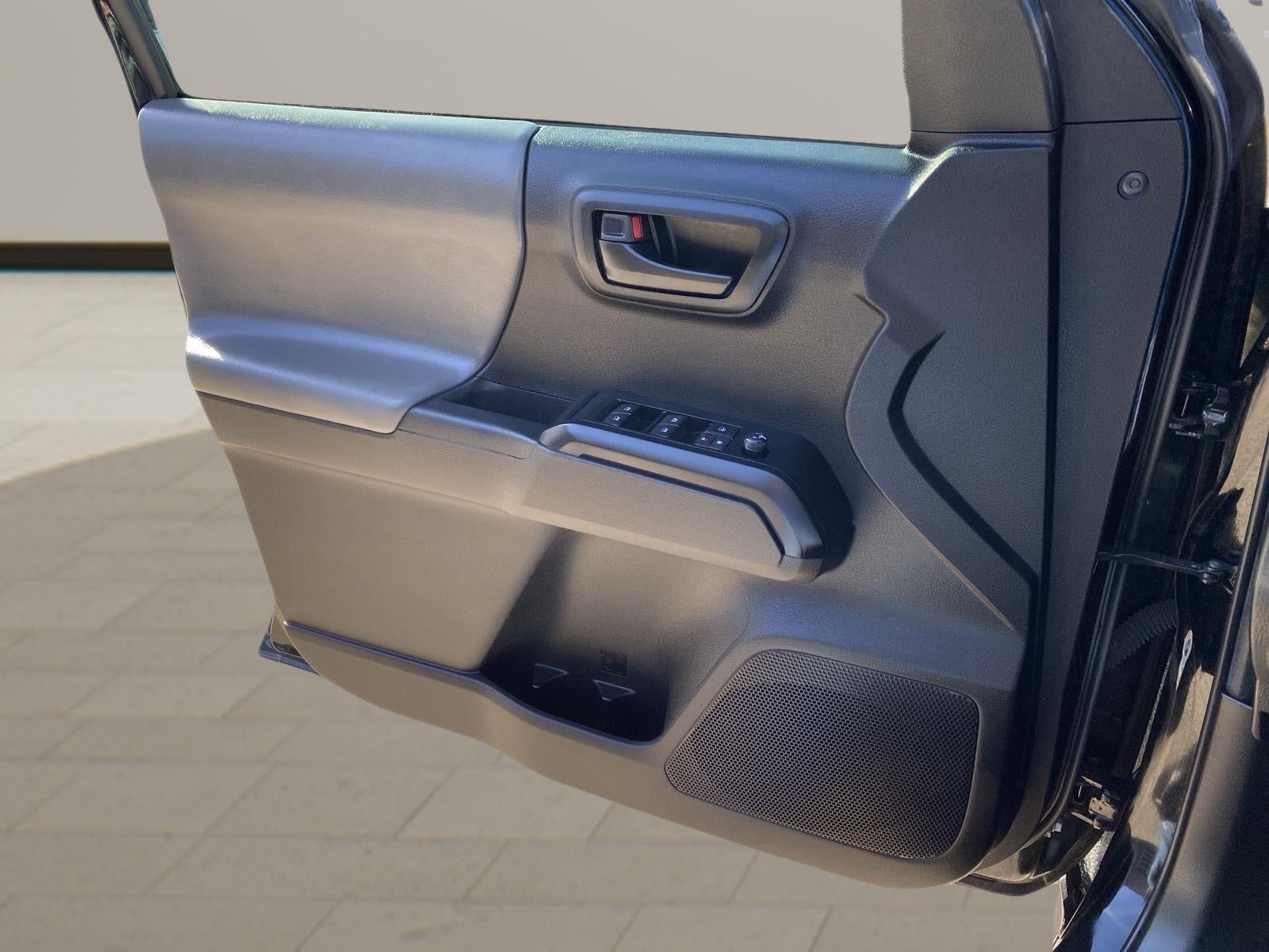 2022 Toyota Tacoma SR V6