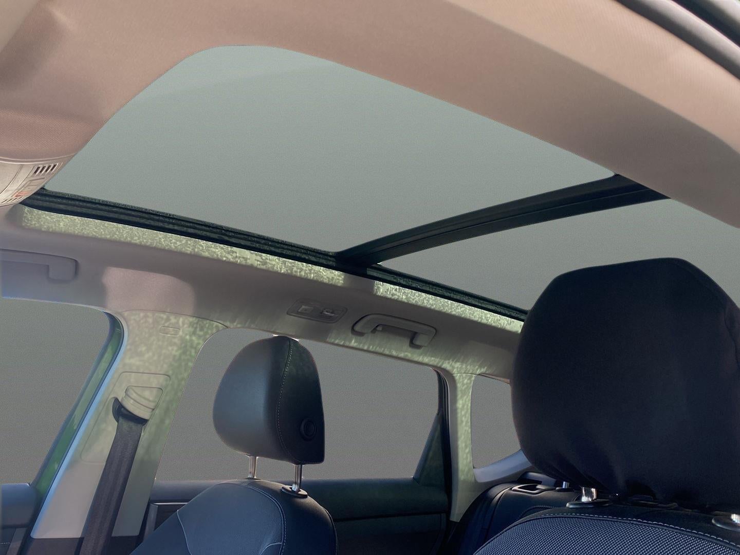2025 Volkswagen Taos SE Black