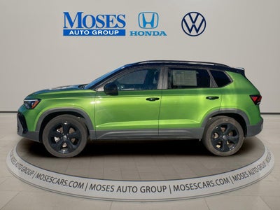 2025 Volkswagen Taos SE Black