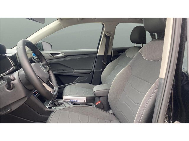 2025 Volkswagen Taos SE Black