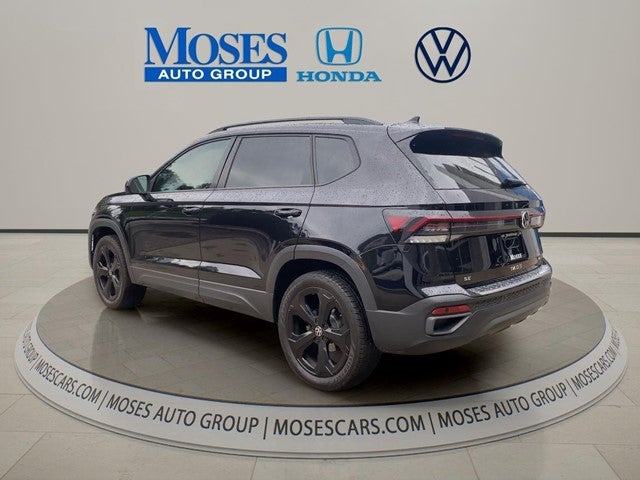 2025 Volkswagen Taos SE Black