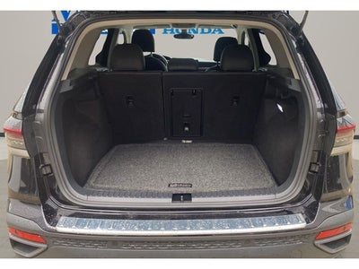 2025 Volkswagen Taos SE Black