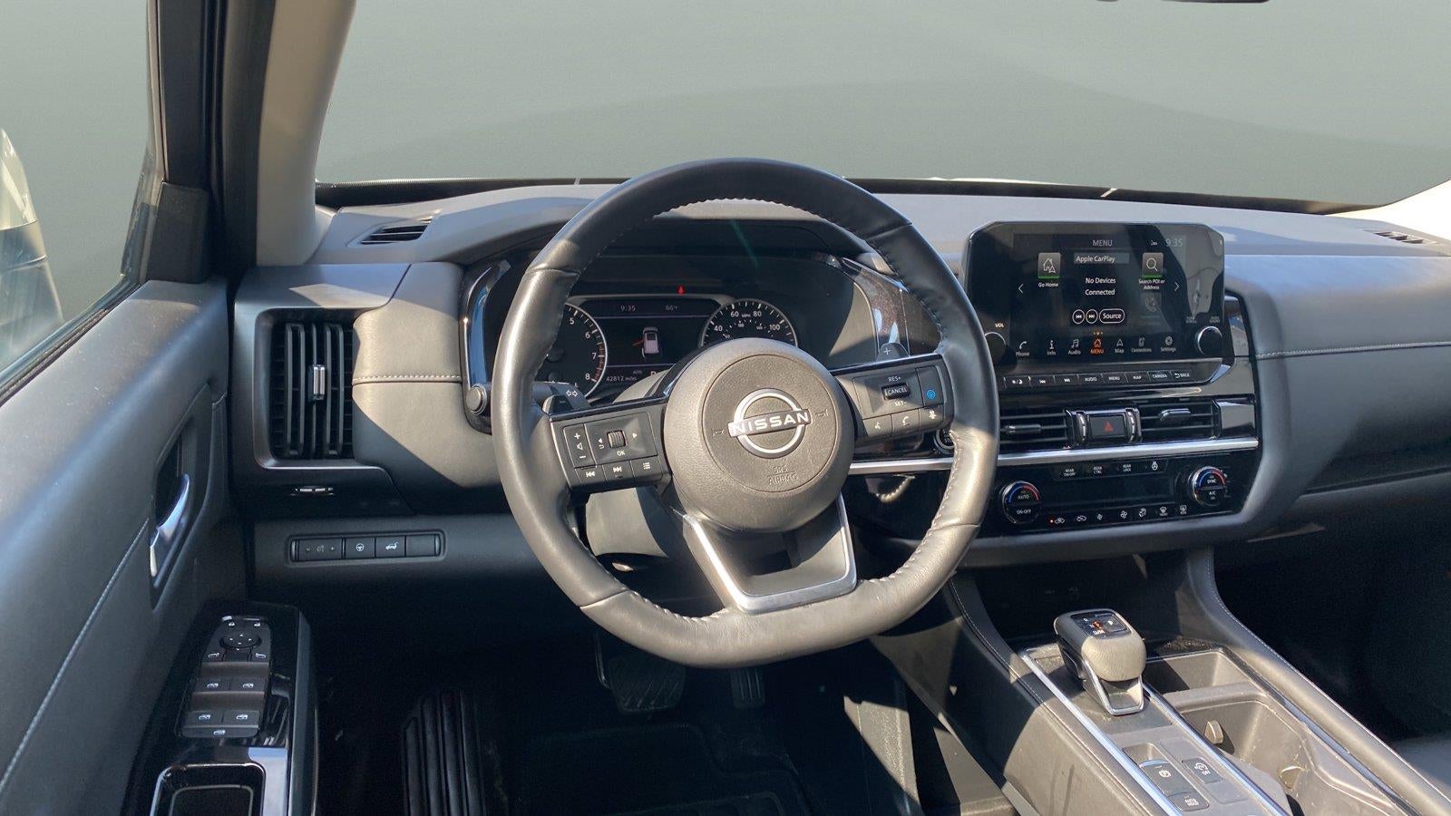 2024 Nissan Pathfinder SL