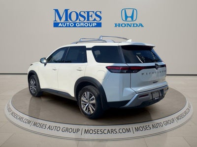 2024 Nissan Pathfinder SL