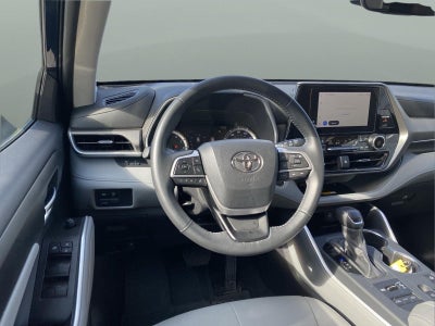 2025 Toyota Highlander XLE