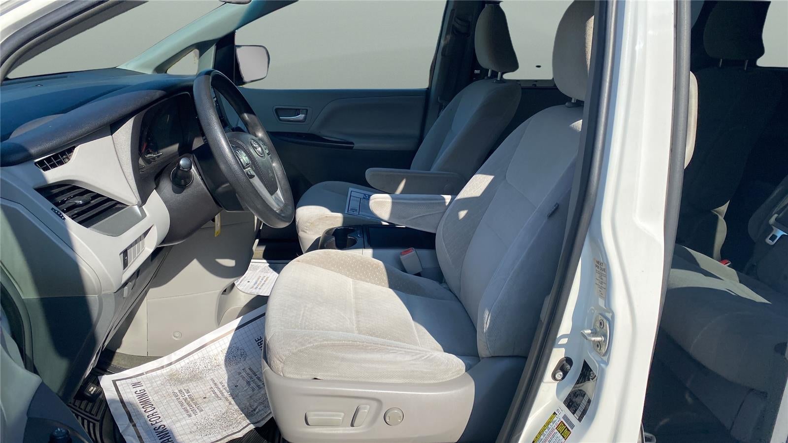 2016 Toyota Sienna LE