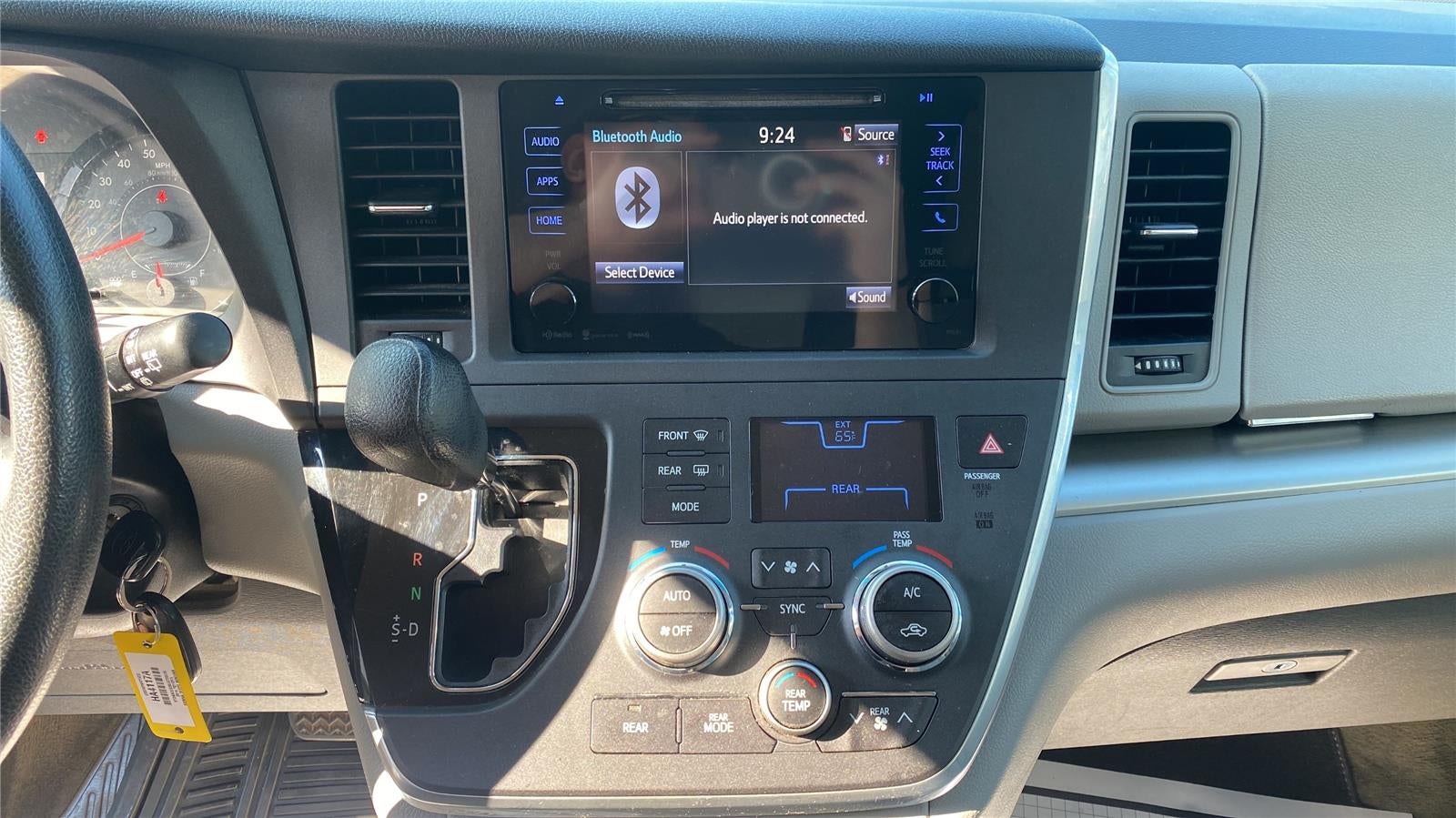 2016 Toyota Sienna LE