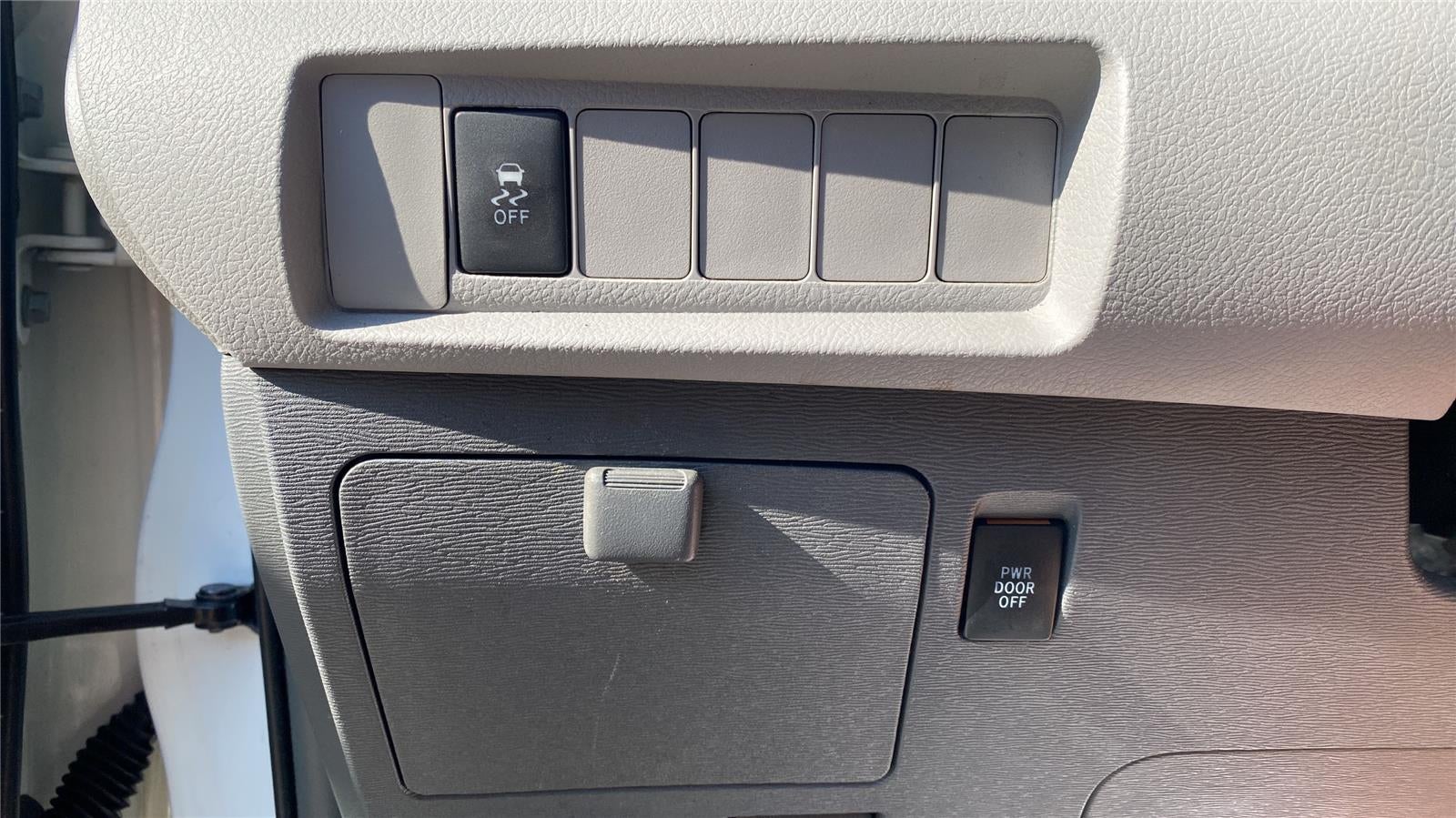 2016 Toyota Sienna LE