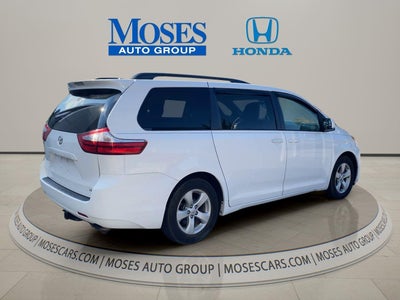 2016 Toyota Sienna LE